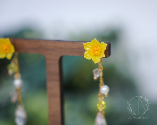 Golden Daffodil Drops - March Birth Flowers