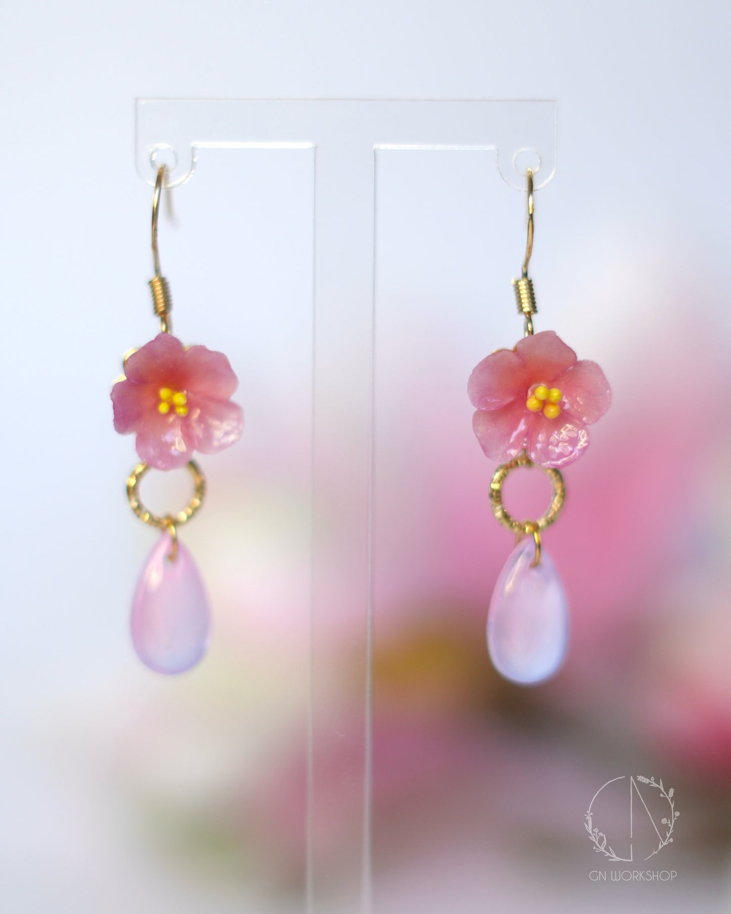 Blooming Dewdrops