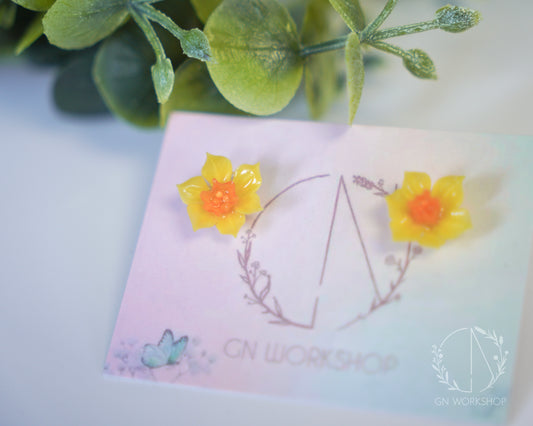 Daffodil Studs - March Birth Flowers