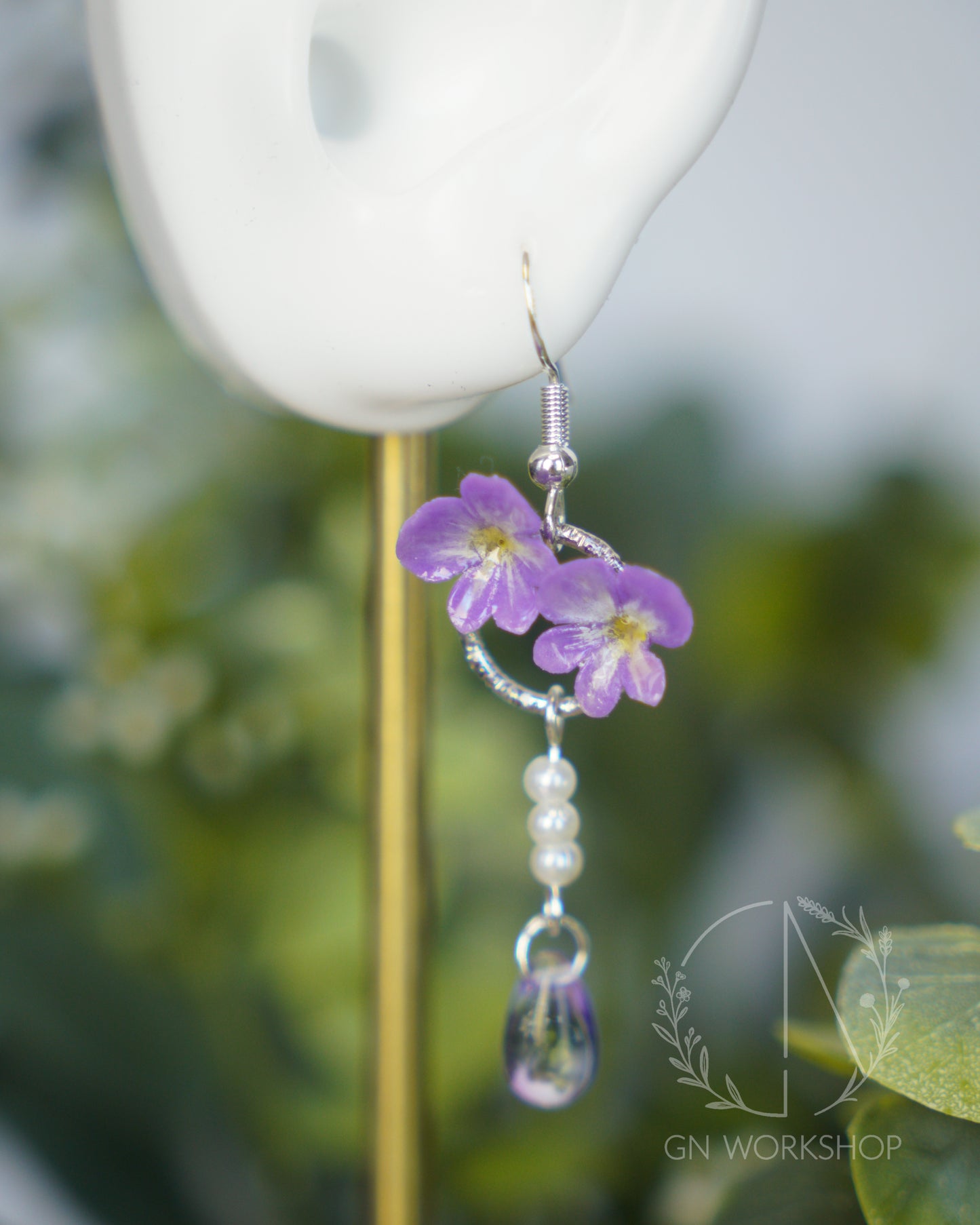 Violet Pearl Halo Dangles
- February Birth Flowers