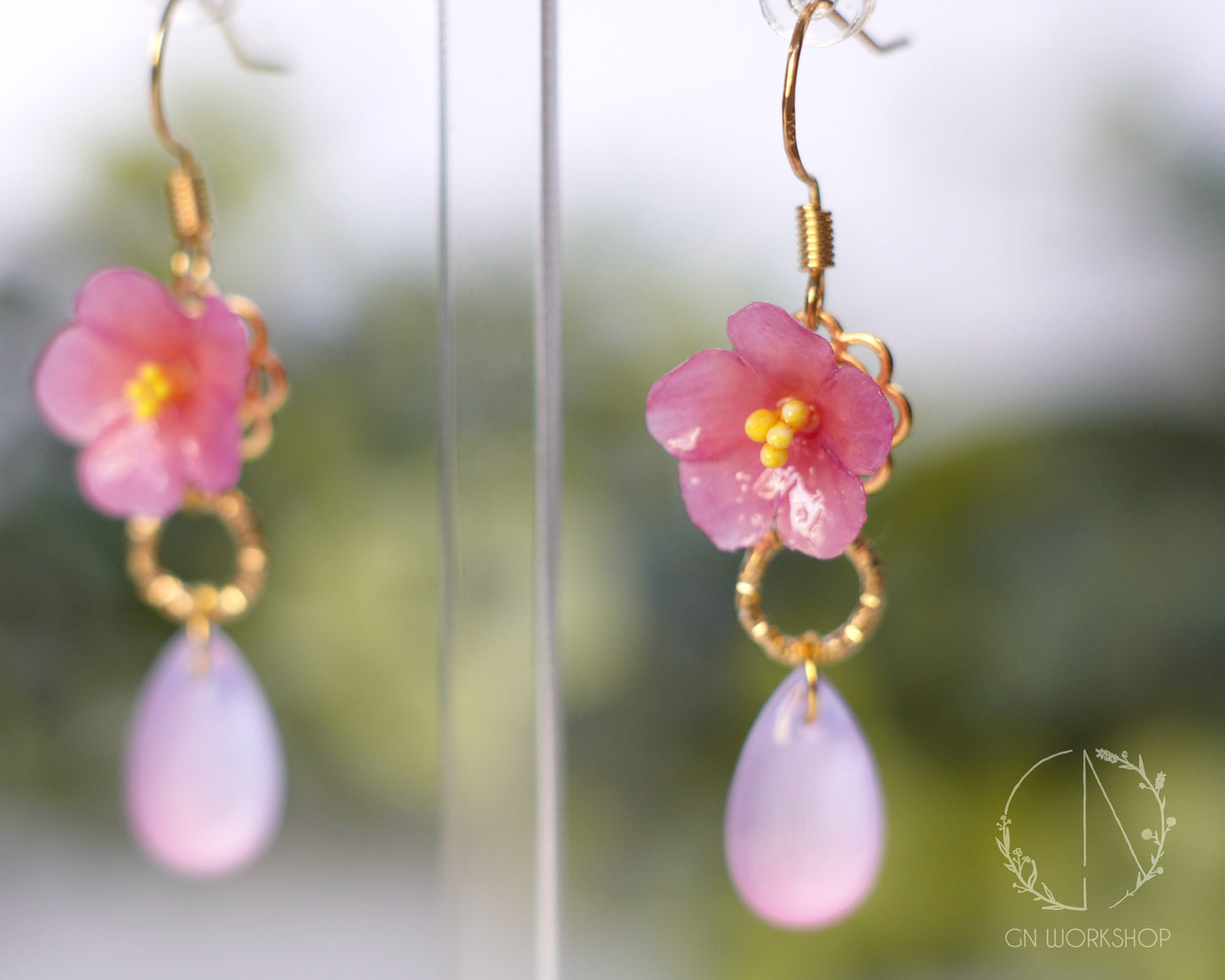 Blooming Dewdrops