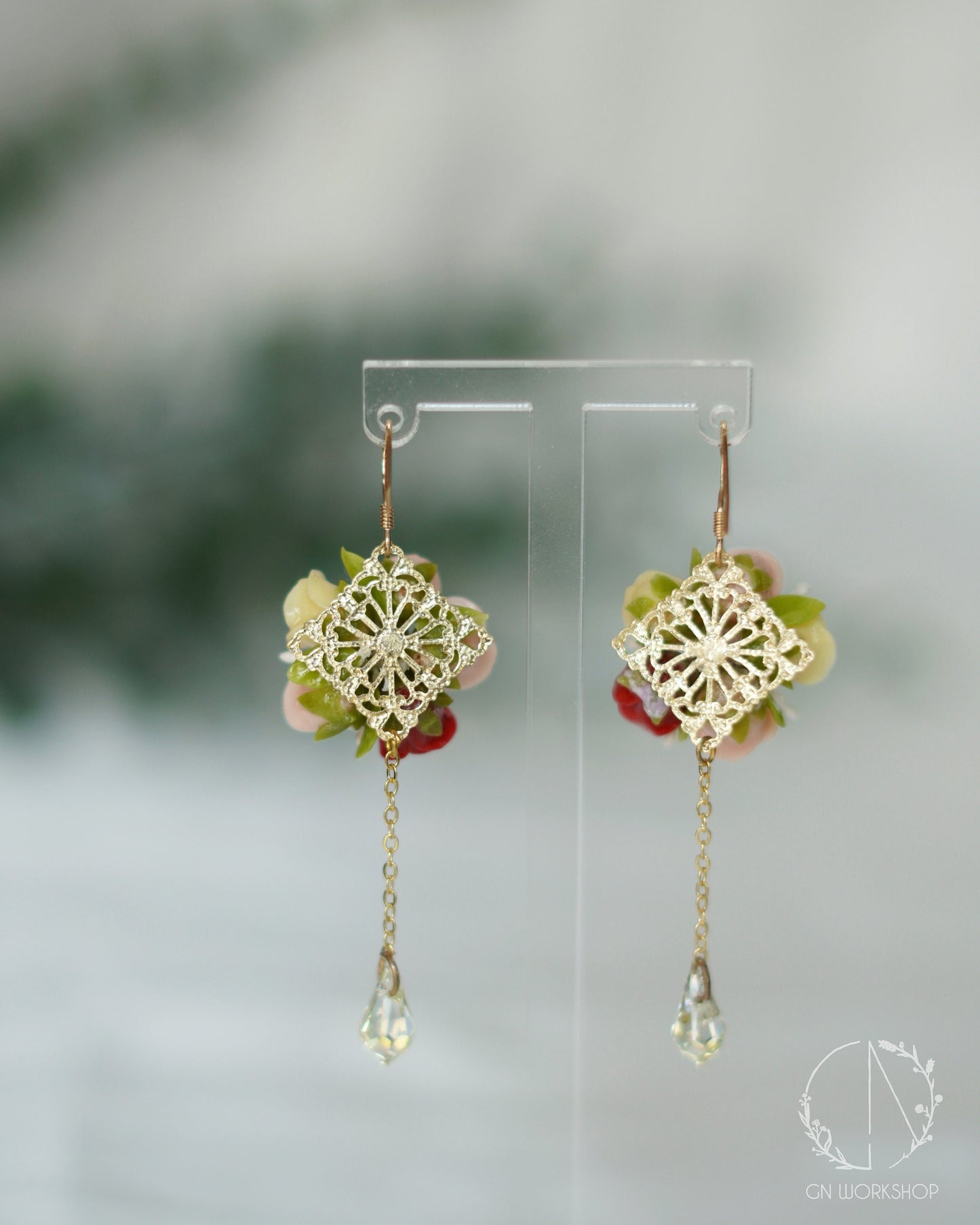 Rosy Champagne Bouquet Earrings