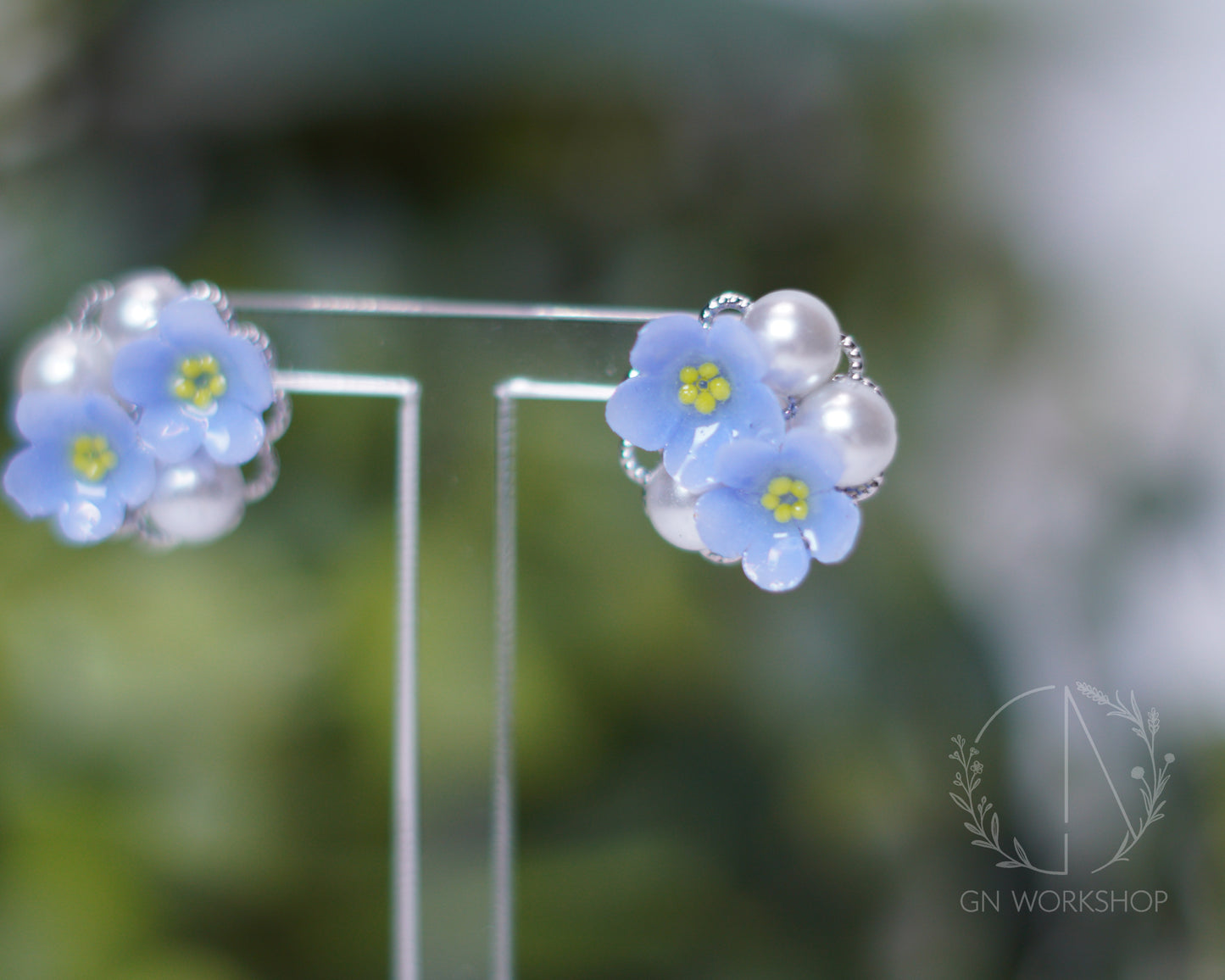 Forget-Me-Not Pearl Bloom (Studs & Dangles)