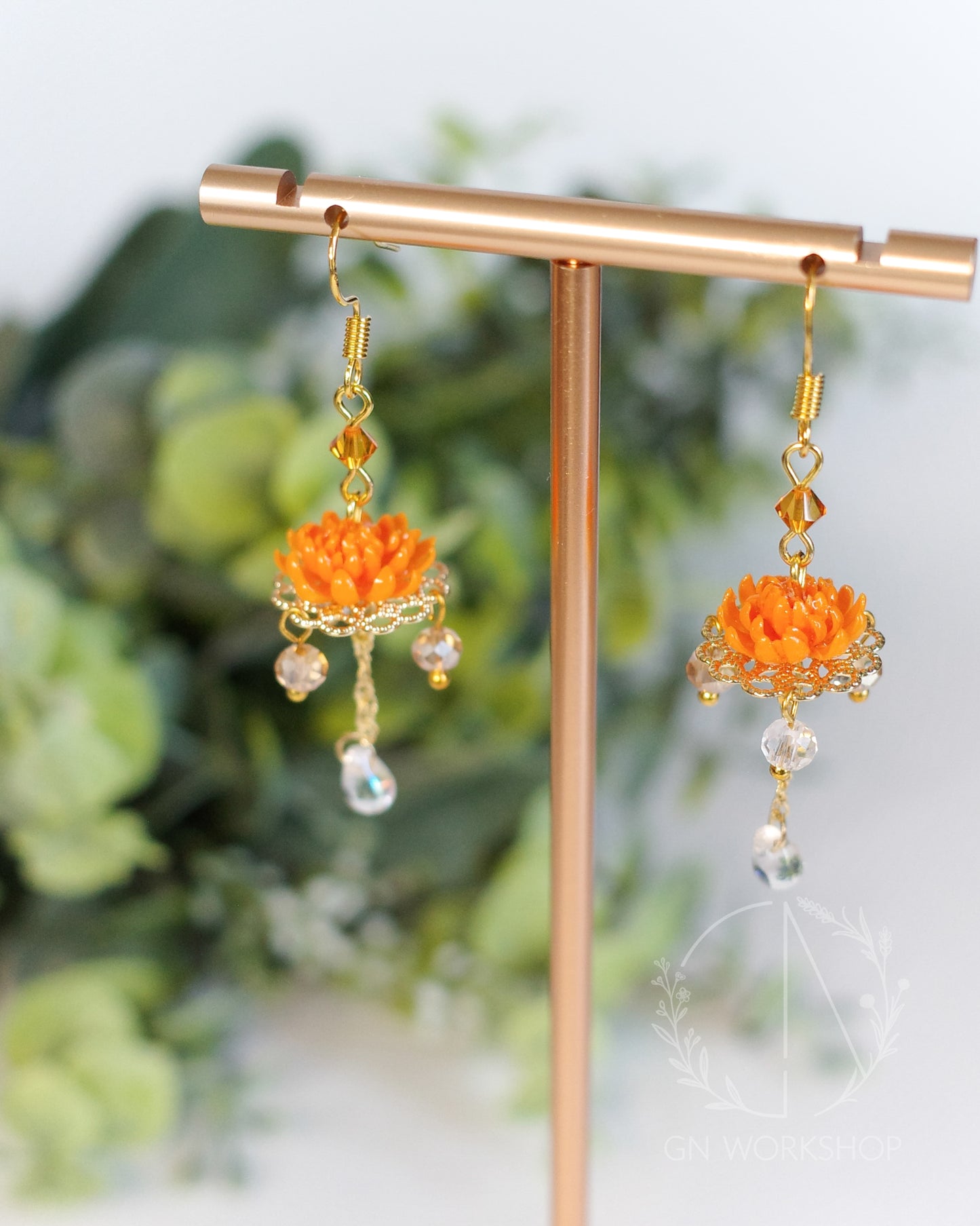 Chrysanthemum Cascade Dangles - November Birth Flowers