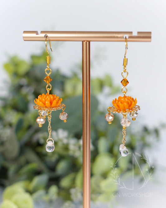 Chrysanthemum Cascade Dangles - November Birth Flowers