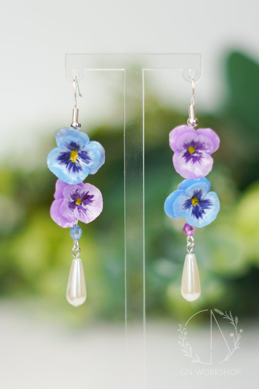 Mirrored Pansy Twins