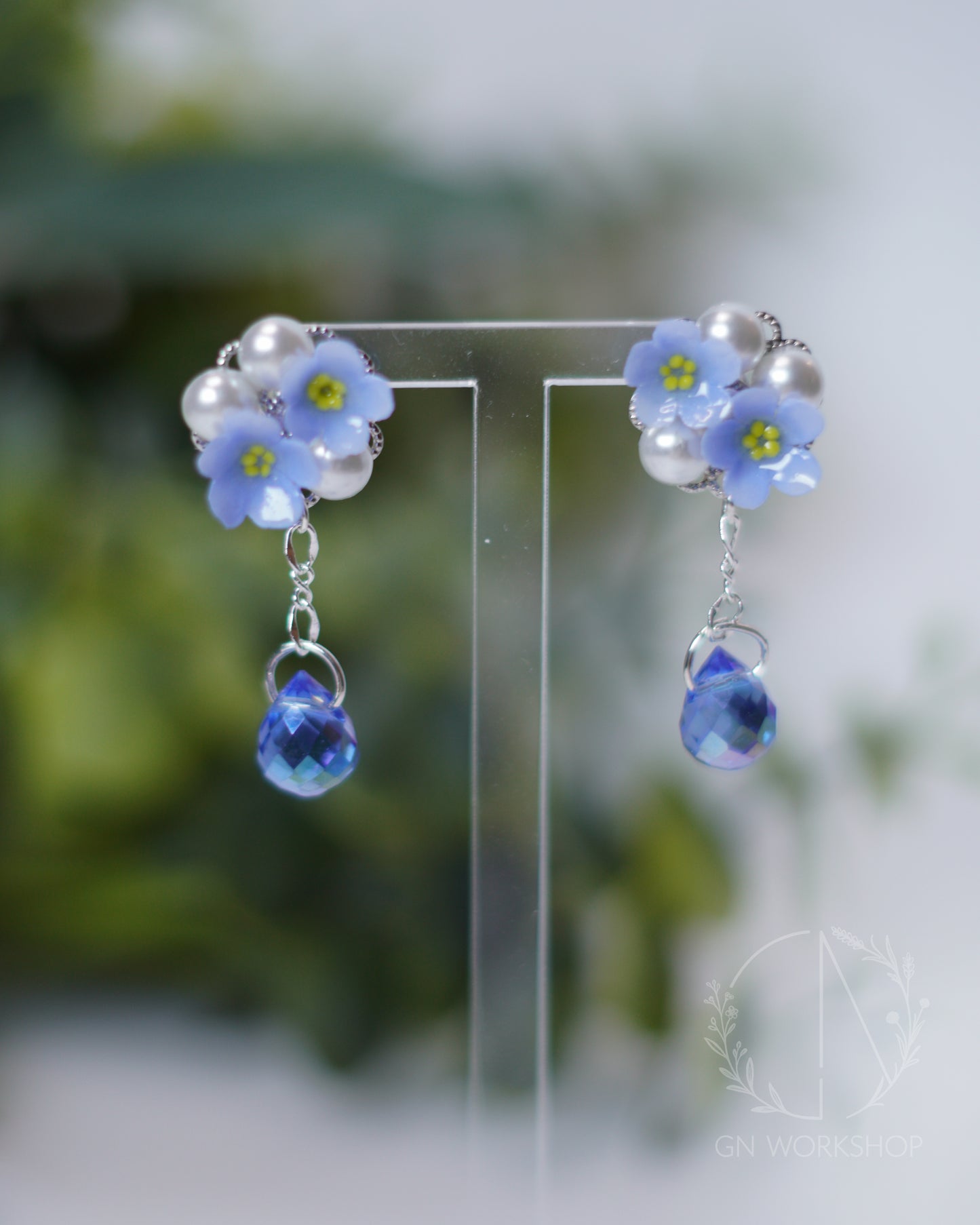 Forget-Me-Not Pearl Bloom (Studs & Dangles)