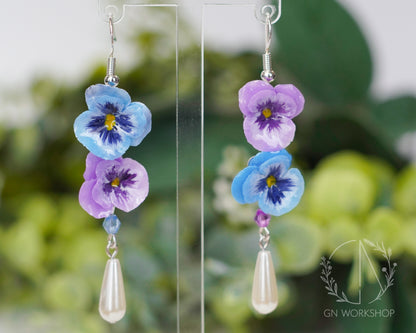 Mirrored Pansy Twins
