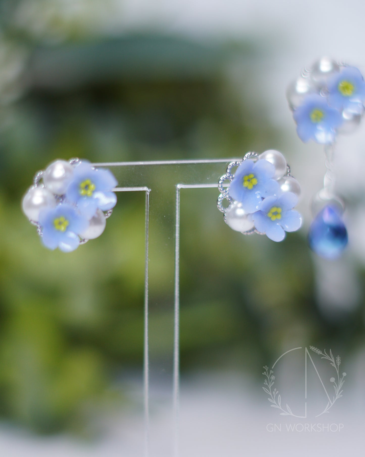 Forget-Me-Not Pearl Bloom (Studs & Dangles)