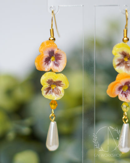 Mirrored Pansy Twins