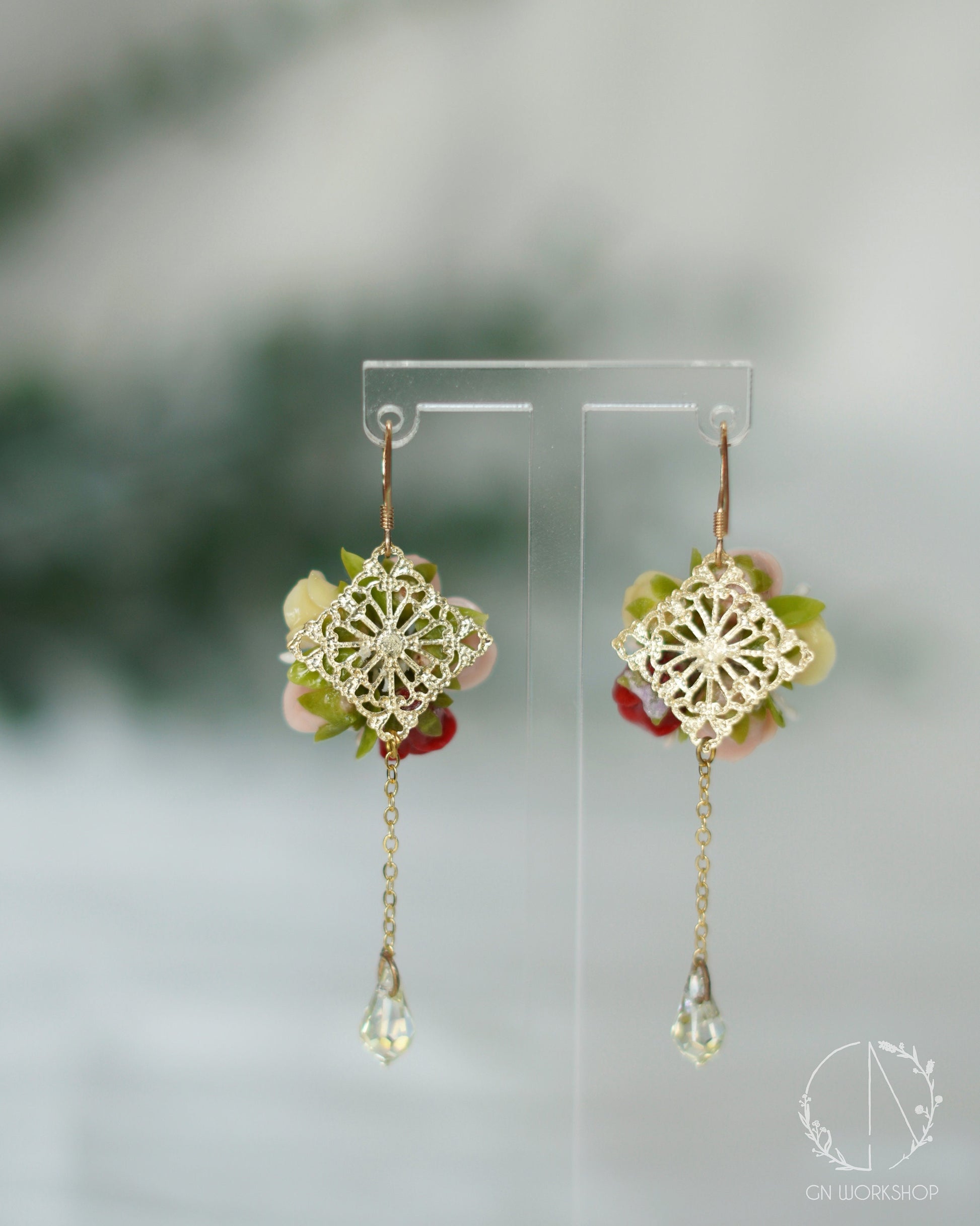 Rosy Champagne Bouquet Earrings